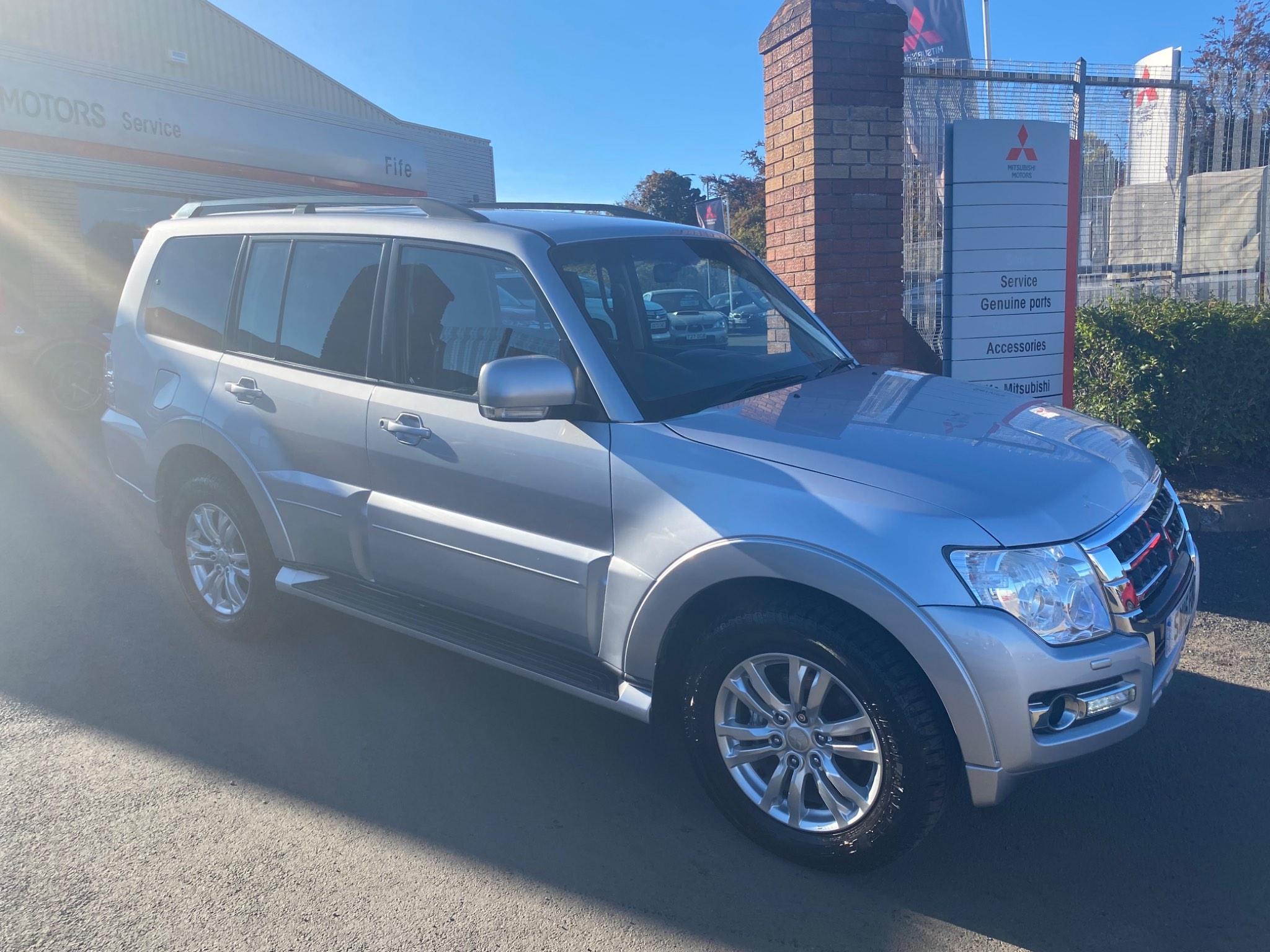 2015 Mitsubishi Shogun