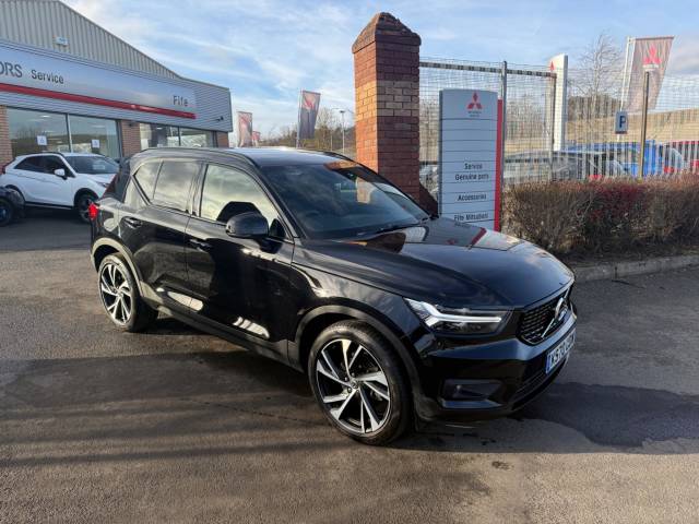 Volvo XC40 2.0 B4P R DESIGN Pro 5dr Auto Estate Petrol BLACK